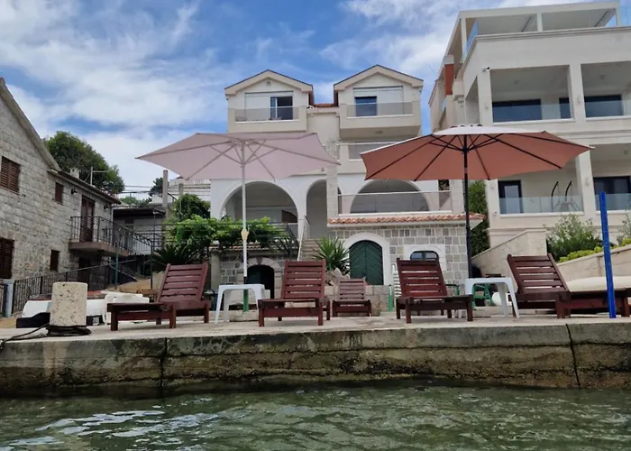 Franovic Apartments