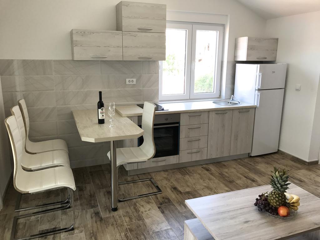 Apartment Franovic Tivat