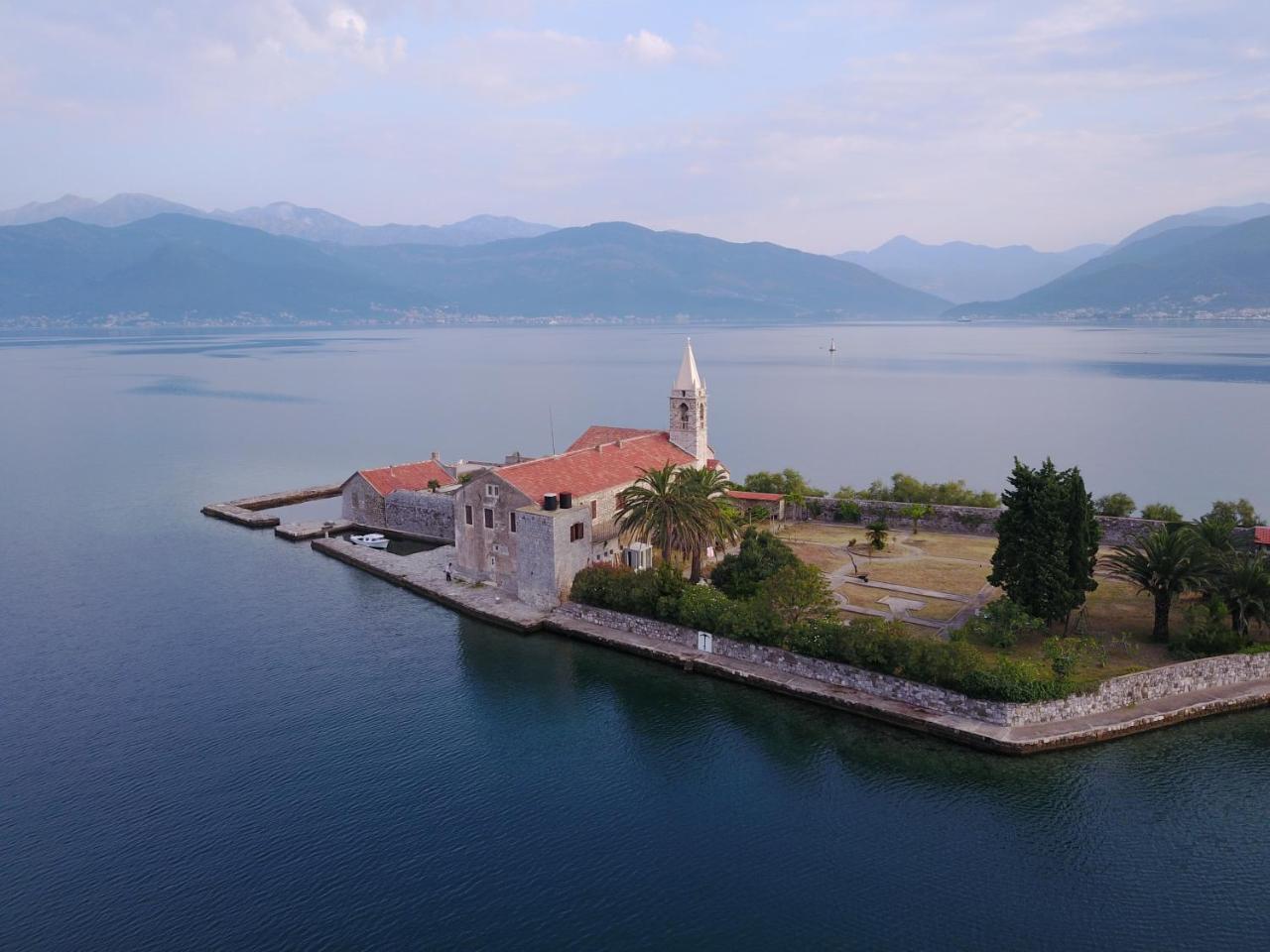 Apartment Franovic Tivat